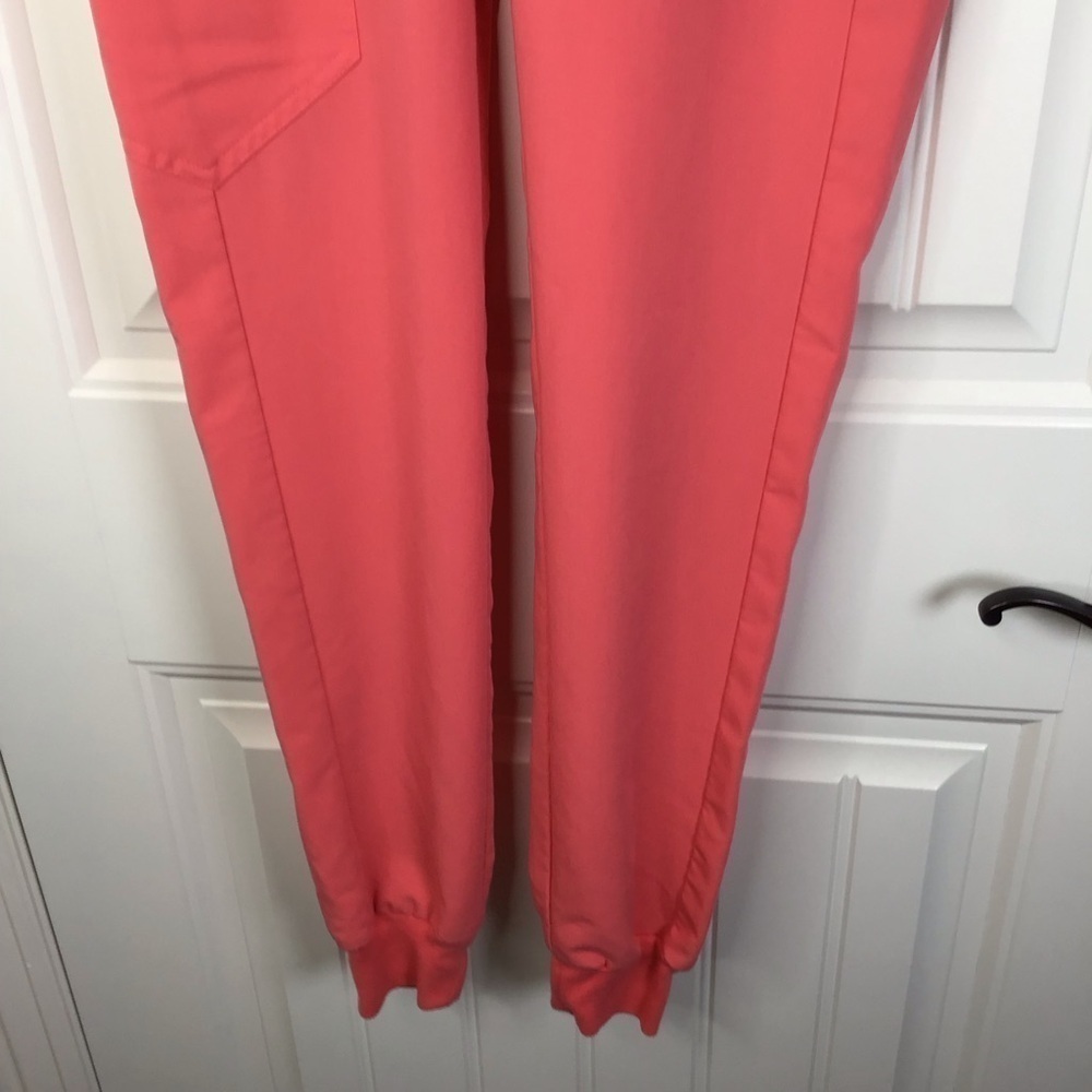 Figs Zamora Jogger Scrub Pants in Hot Coral Size XXS/T. - Picture 4 of 11